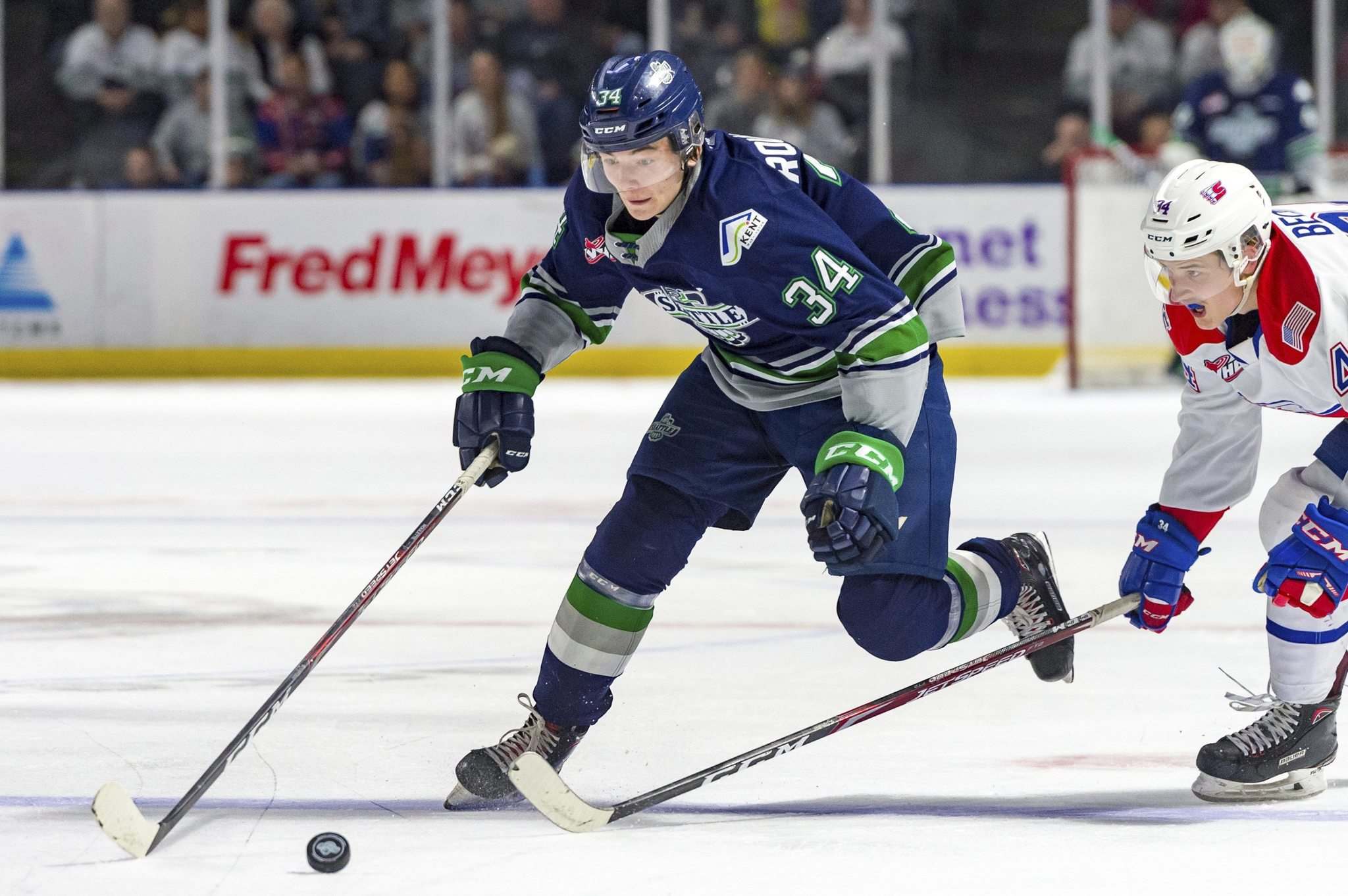 Seattle Thunderbirds forward Conner Roulette skates into the News Photo  - Getty Images